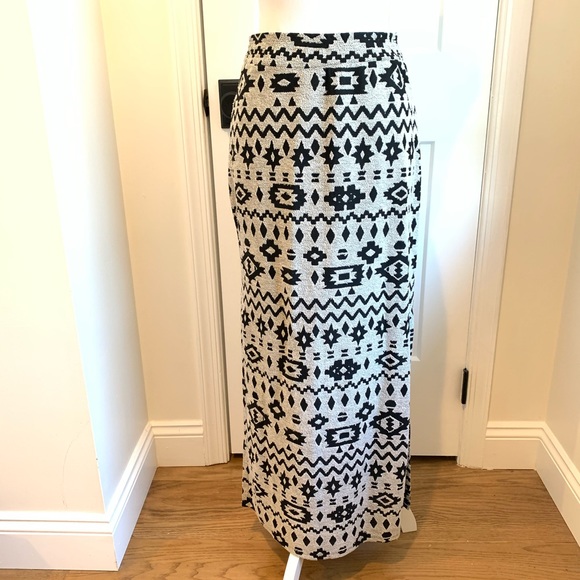 Black and Gray Winter Maxi Skirt NWOT - Picture 3 of 8